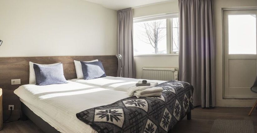 هتل Farmhouse Lodge