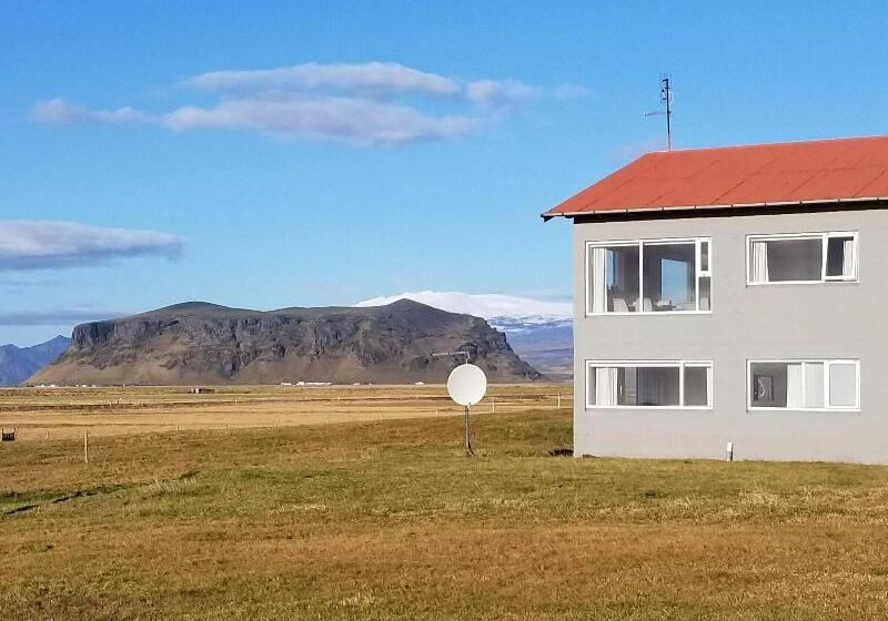 هتل Farmhouse Lodge