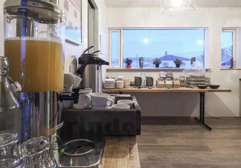 هتل Farmhouse Lodge