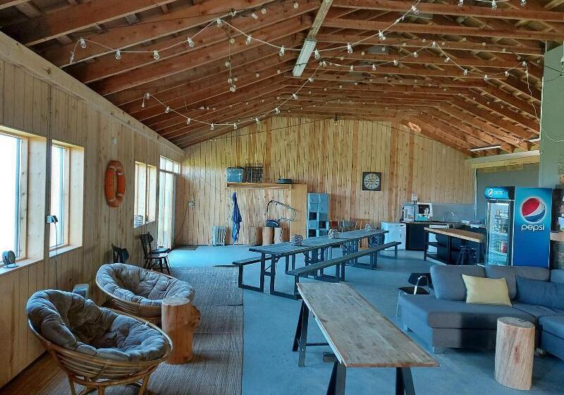 هتل Farmhouse Lodge