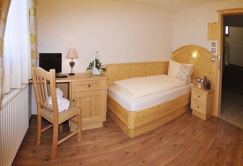 בית מלון כפרי Garnì Bucaneve Bellezza E Salute