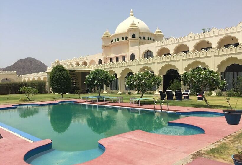 هتل Gulaab Niwaas Palace