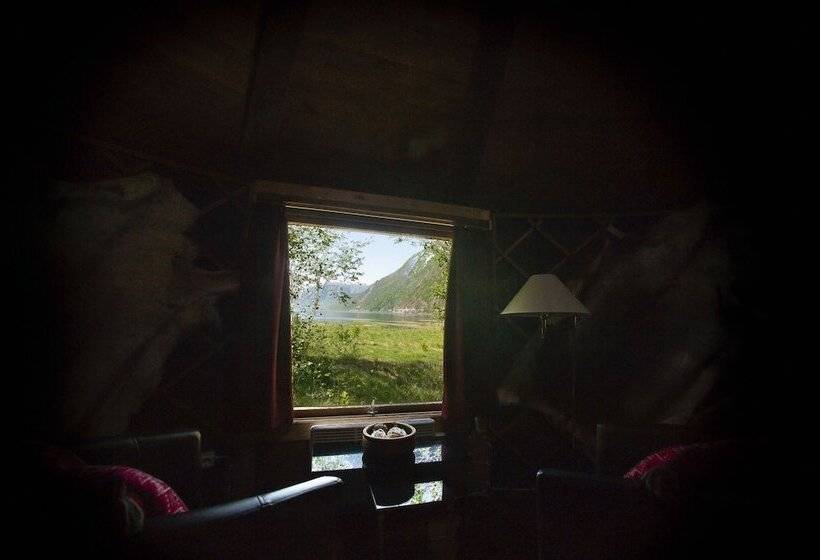 酒店 Hardanger Basecamp