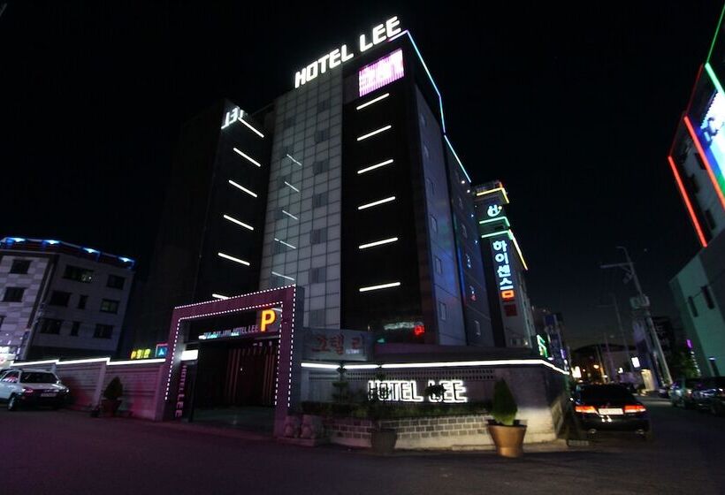호텔 Lee