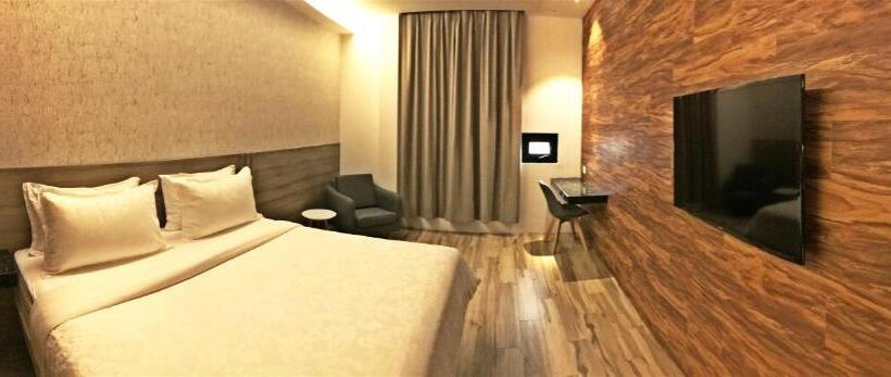 בית מלון כפרי Legend Boutique