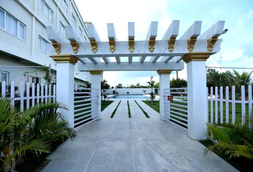 Отель Queens Inn