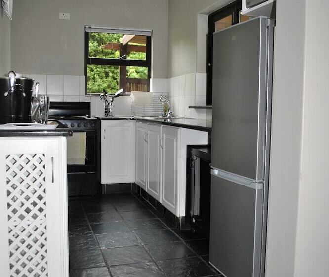 בית מלון כפרי Sani Valley Nature Lodges