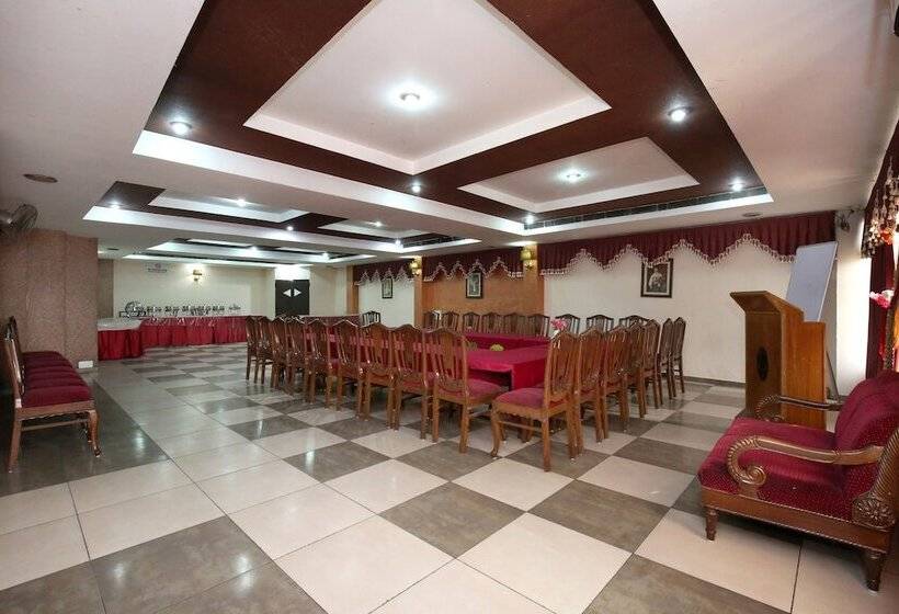 ホテル Sekhon Grand