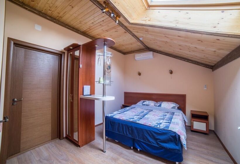 هتل Teremok Moskovskiy