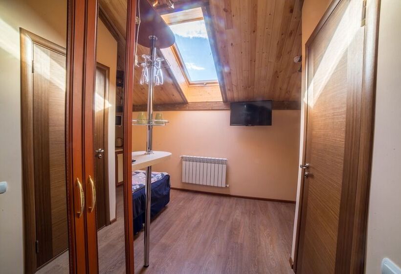 هتل Teremok Moskovskiy