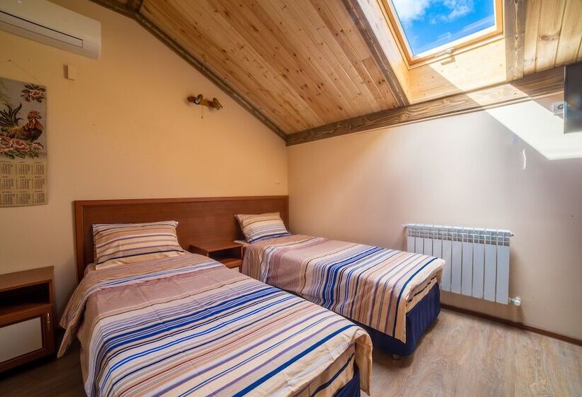 هتل Teremok Moskovskiy