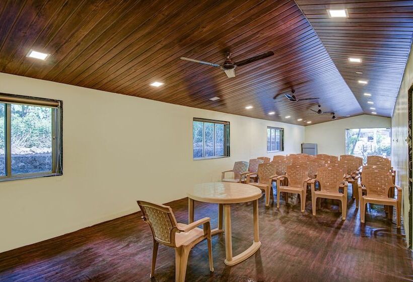 Отель Treebo Jp Cottage