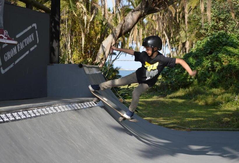 בית מלון כפרי Umtamvuna River Lodge