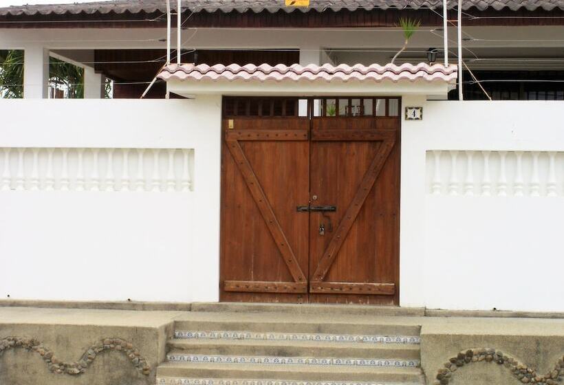 پانسیون Cesar's House Salinas