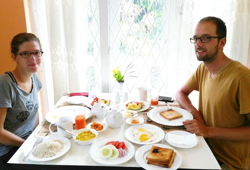 Пансион Cloud Inn Kandy Homestay