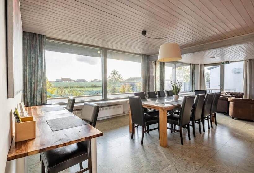 Пансион Flanders Fields Cottage Beveren