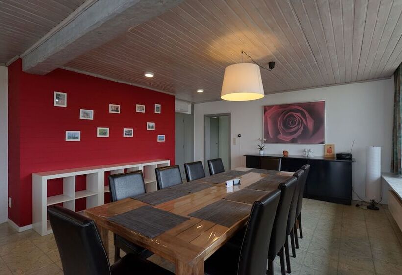 Пансион Flanders Fields Cottage Beveren