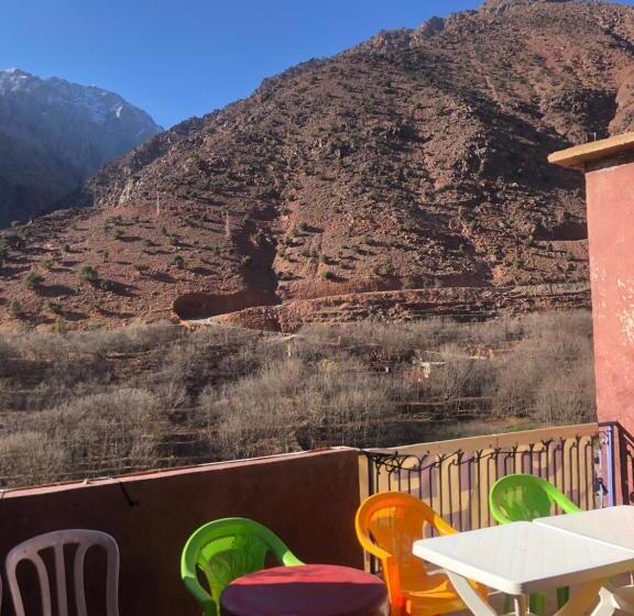 بنسيون Gite La Belle Vue Timichi