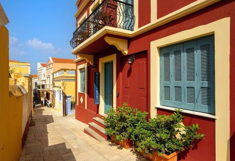 פנסיון Maravelia S Rooms