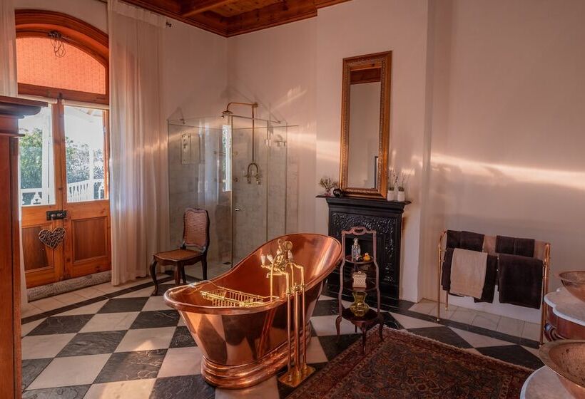 Пансион Merindol Manor