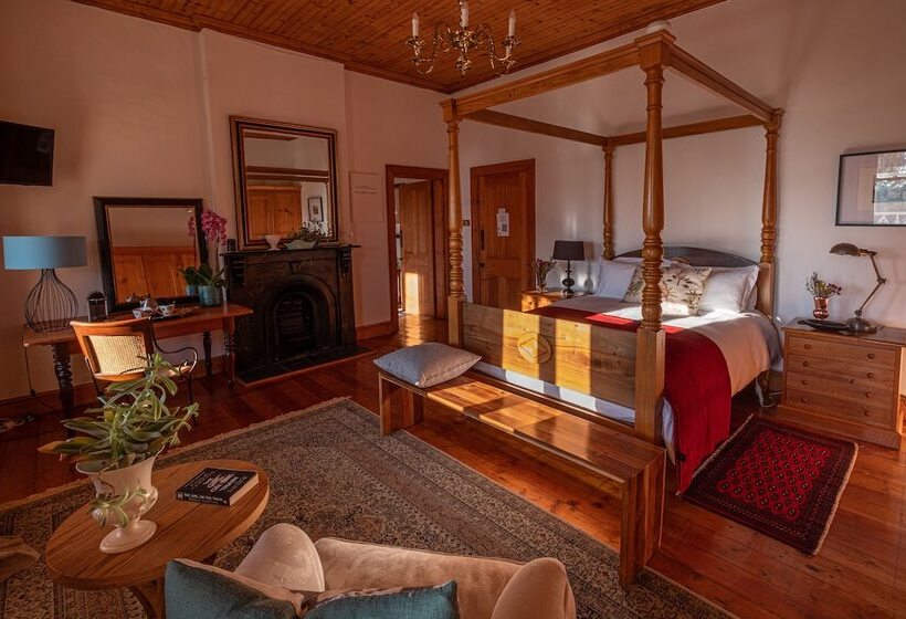 펜션 Merindol Manor