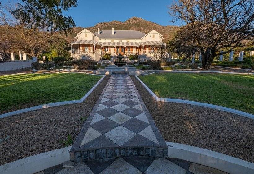 펜션 Merindol Manor