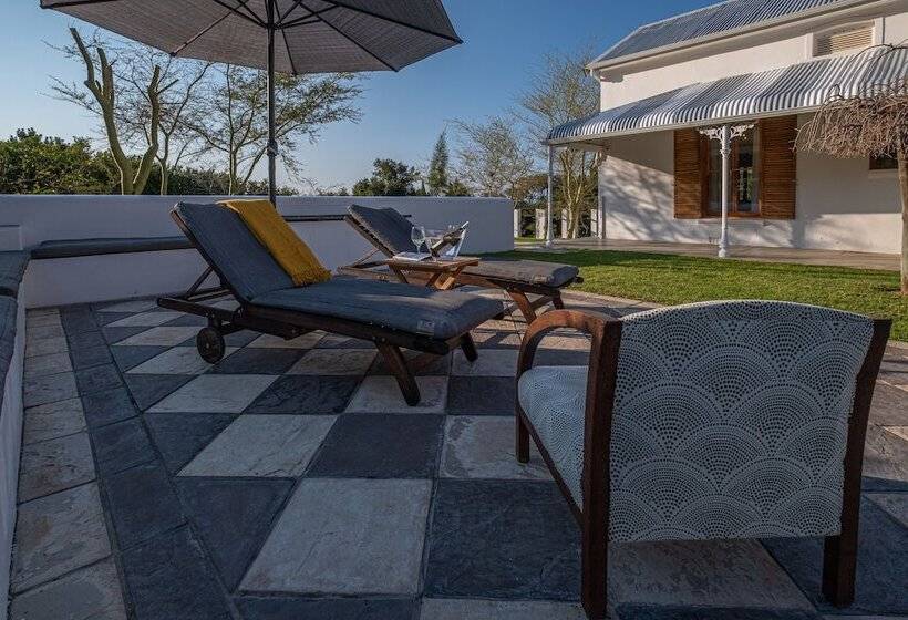 펜션 Merindol Manor