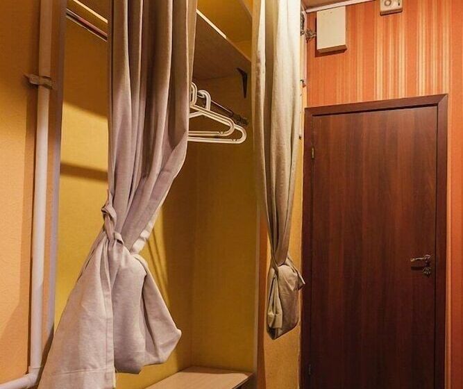 펜션 Old Flat Guest House On Ligovskiy