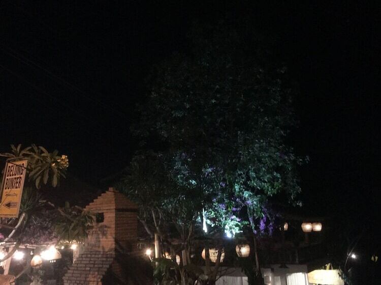 بنسيون Padang Padang Breeze