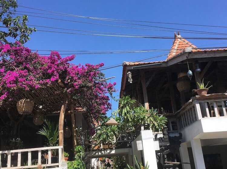 بنسيون Padang Padang Breeze