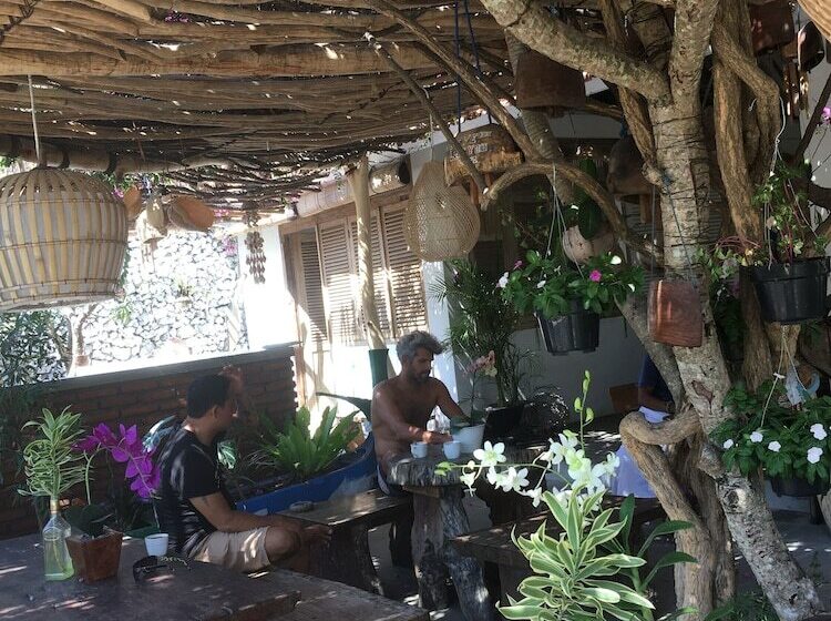 بنسيون Padang Padang Breeze