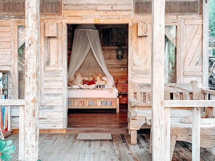 ペンション Uluwatu Breeze Village