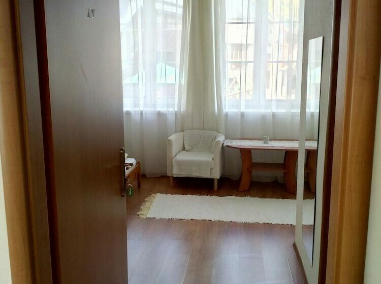 Пансион Urban Center