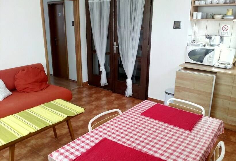 Пансион Urban Center