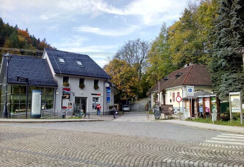 Пансион Urban Center