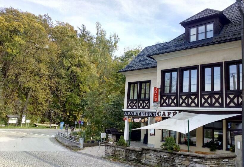 Пансион Urban Center