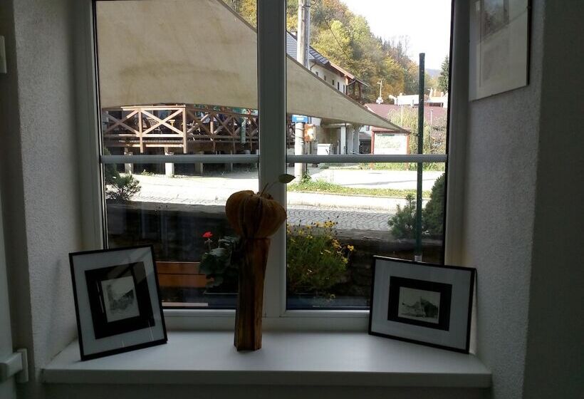 Пансион Urban Center