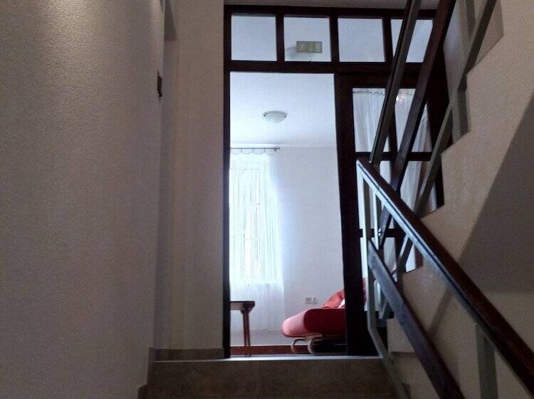 Пансион Urban Center