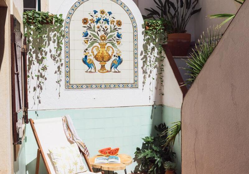 پانسیون WOT Ericeira Lodge