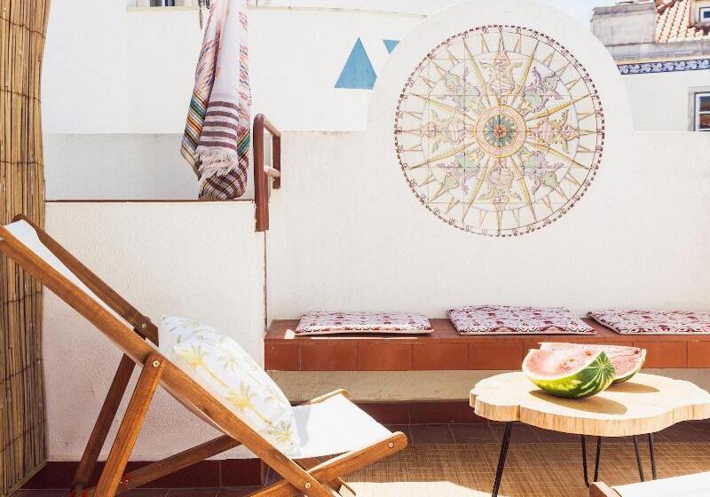 پانسیون WOT Ericeira Lodge