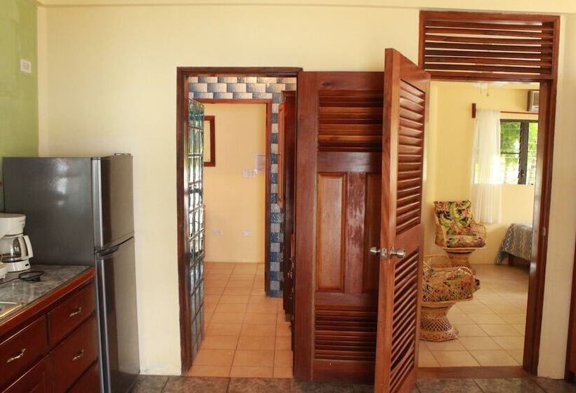 אתר נופש Maya Beach