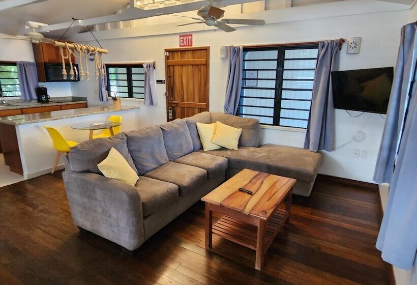 אתר נופש Maya Beach