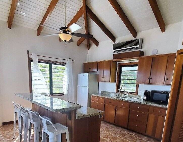 אתר נופש Maya Beach