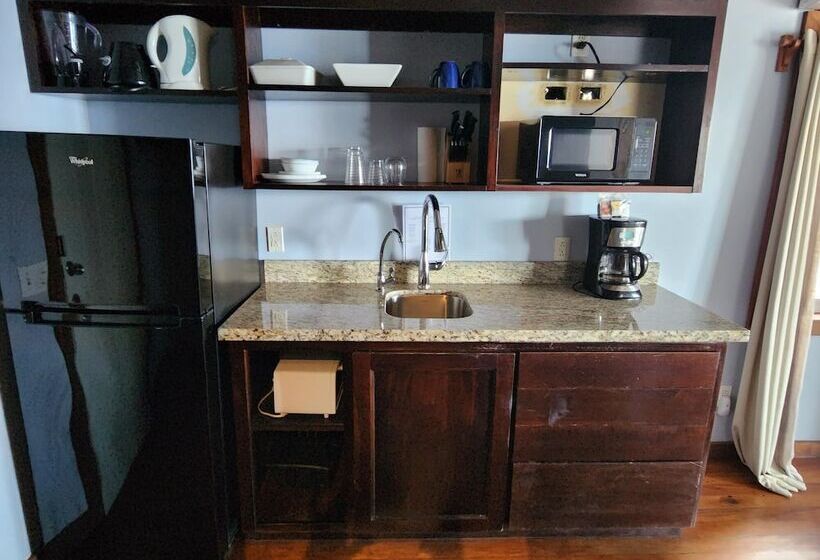 אתר נופש Maya Beach