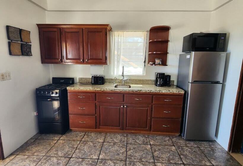 אתר נופש Maya Beach