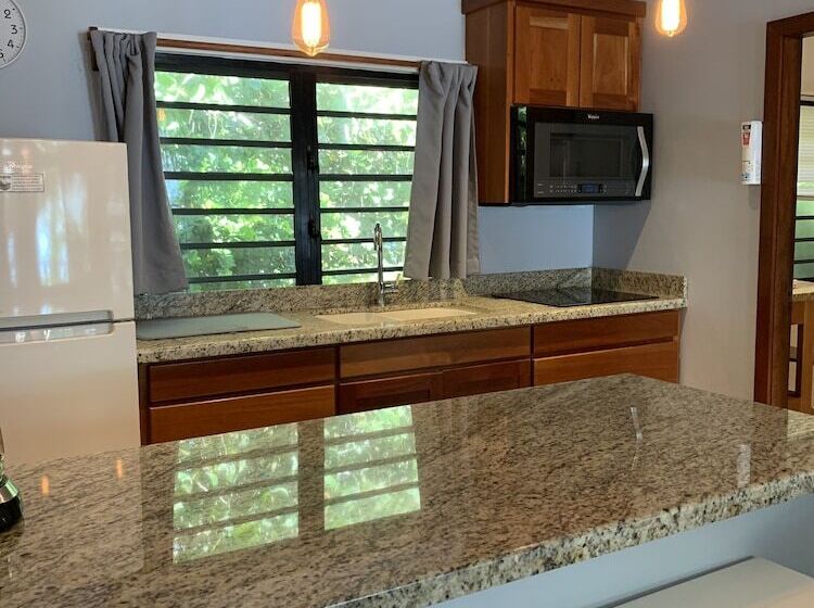 אתר נופש Maya Beach