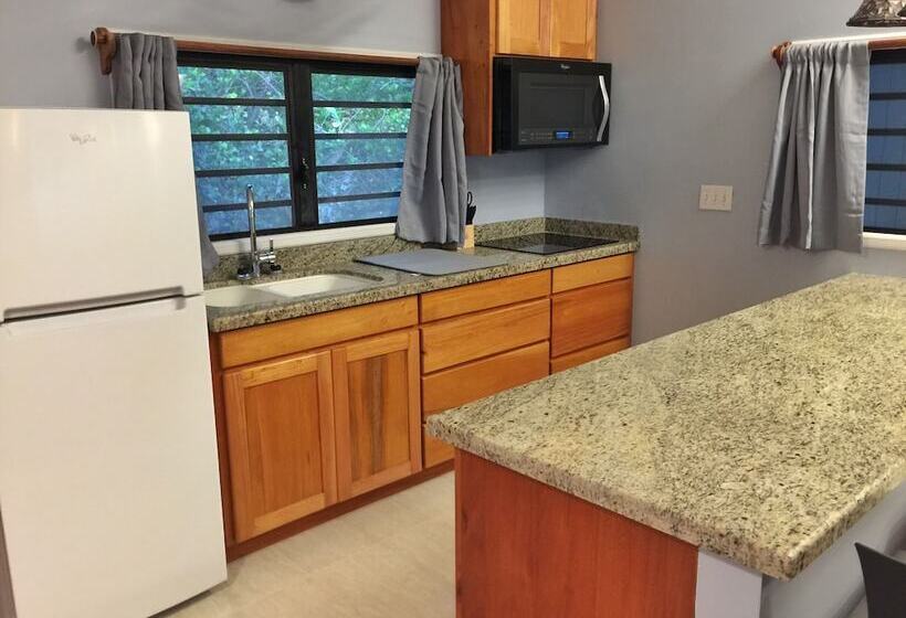 אתר נופש Maya Beach