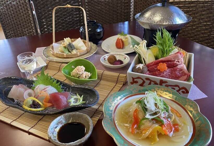 Shiki No Sato Yuraku