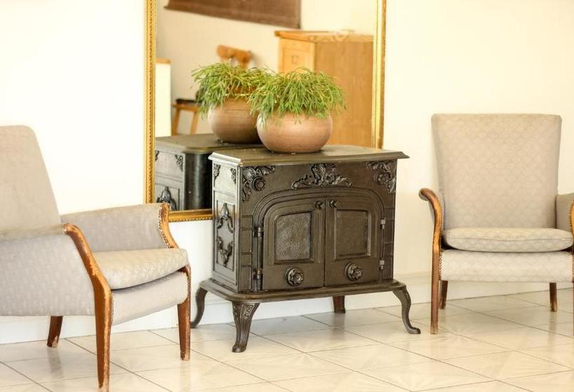 The Rose Garden Bed & Breakfast And Cafe