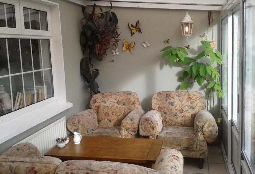 The Rose Garden Bed & Breakfast And Cafe